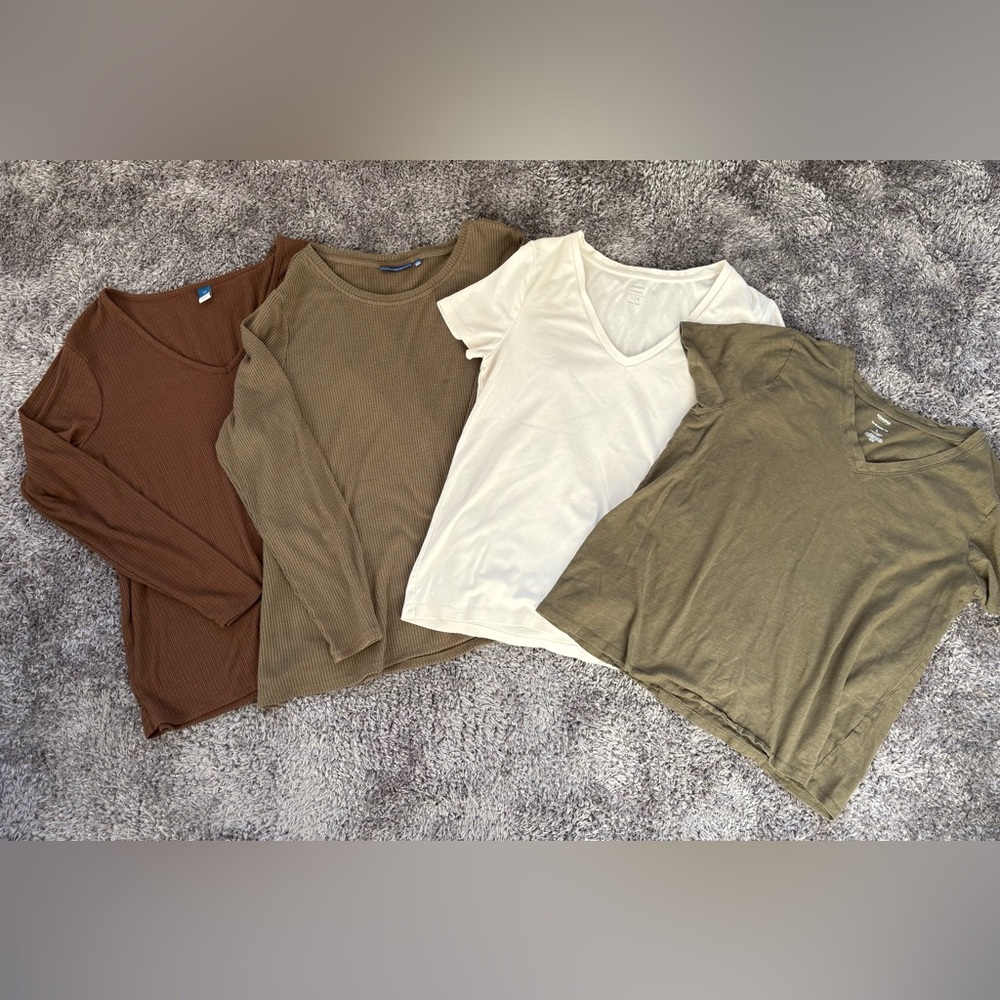 Women's Large Bundle (4 Tops) Long Sleeve and Short Sleeve Preloved